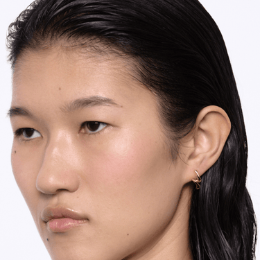 Maria Black Coil Curl Stud right Gold - KYOTO - Maria Black