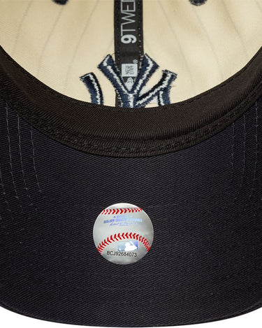 New Era 9TWENTY Pinstripe New York Yankees Off White/Navy cap - KYOTO - New Era